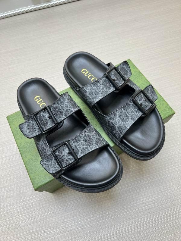 Gucci Men's Slippers 582